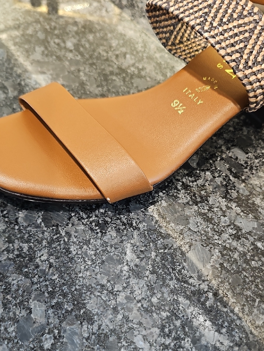 Italian Shoemakers Brown Block Heeled Sandals - Picture 11 of 11